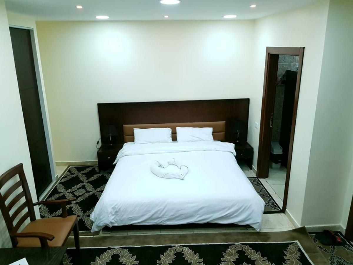 Robou Al Sharq Aparthotel Ammán Kültér fotó